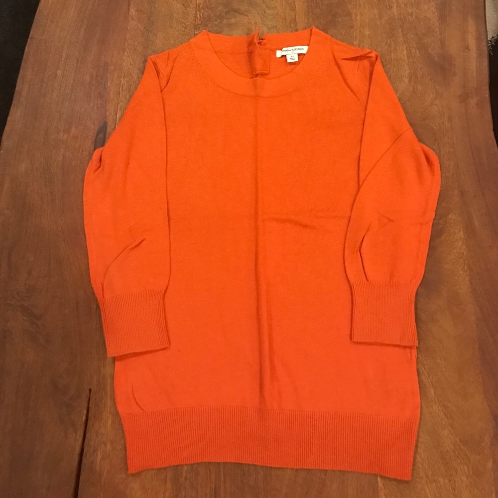Women's Banana Republic orange lightweight sweater