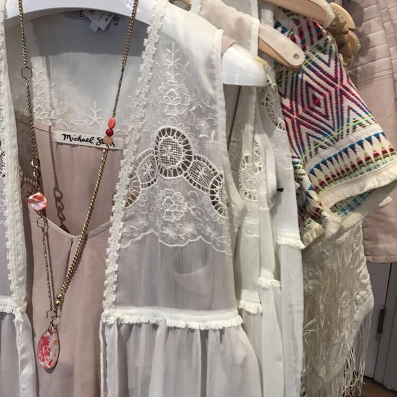 INSTA: @Hollypaigeroddy - Picture 2 of 3