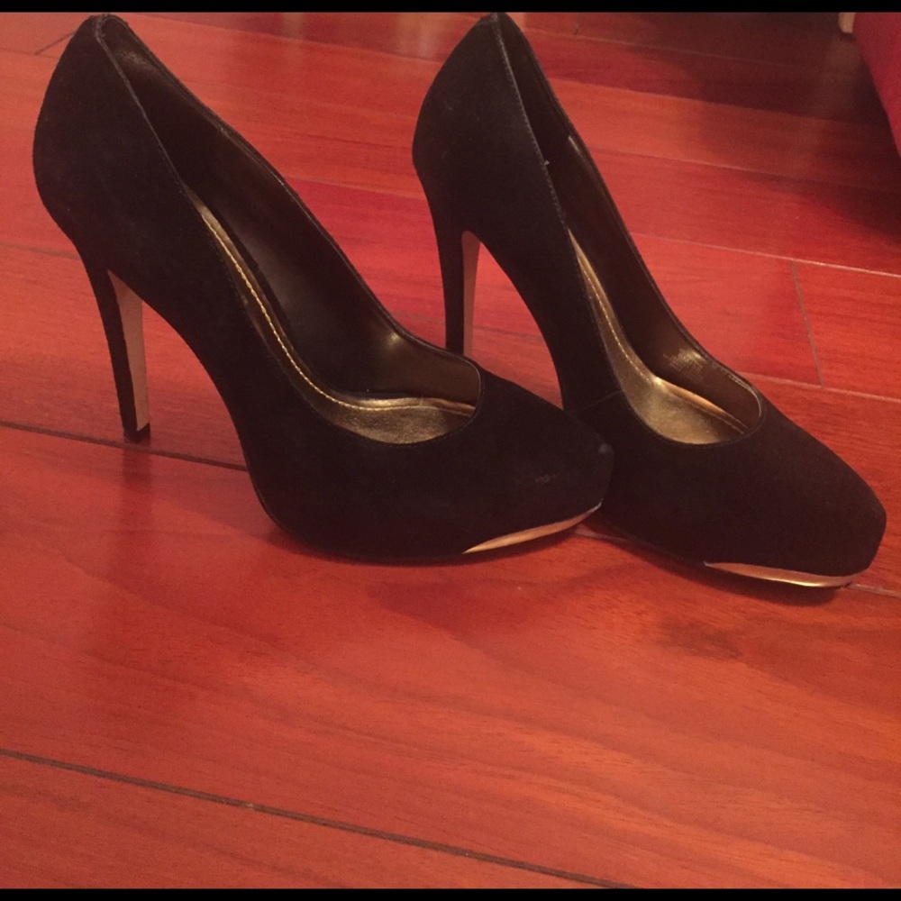 Basic Black Pumps - image 1