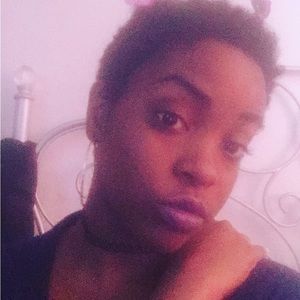 Meet your Posher, Aisha