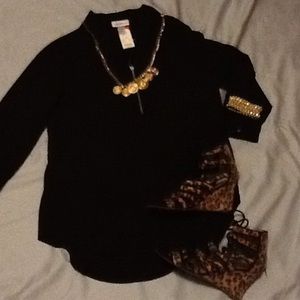 Front zipper black blouse