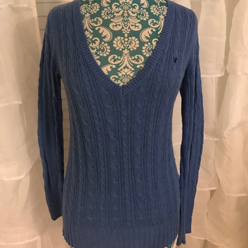 American Eagle sweater