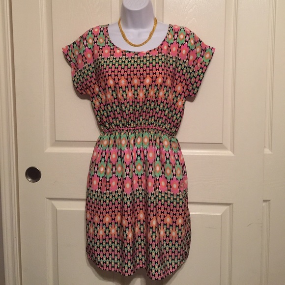 Soprano colorful soft dress size medium pink green