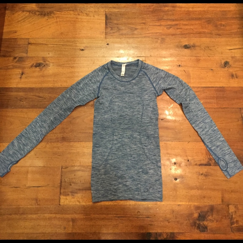 Long sleeve Lululemon top