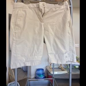Gap Khaki Shorts-boyfriend roll up