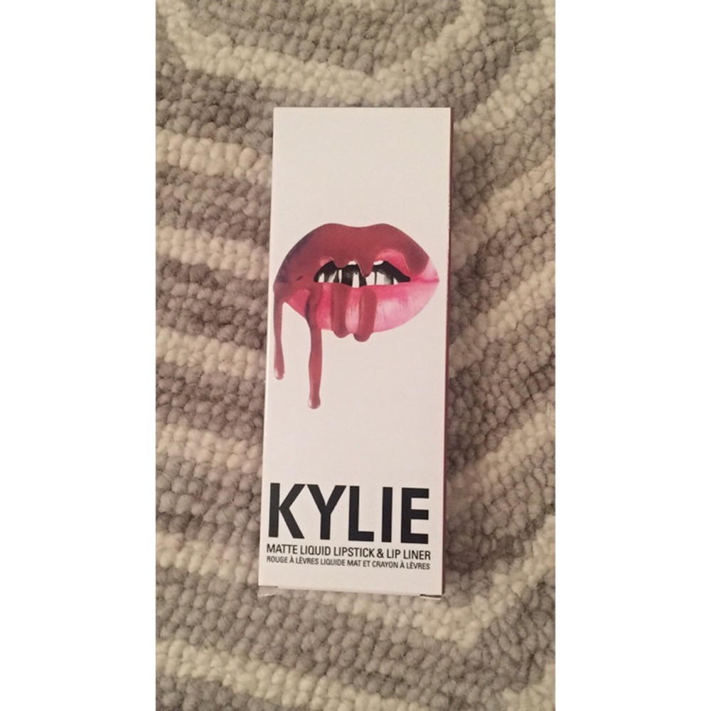 KYLIE LIP KIT