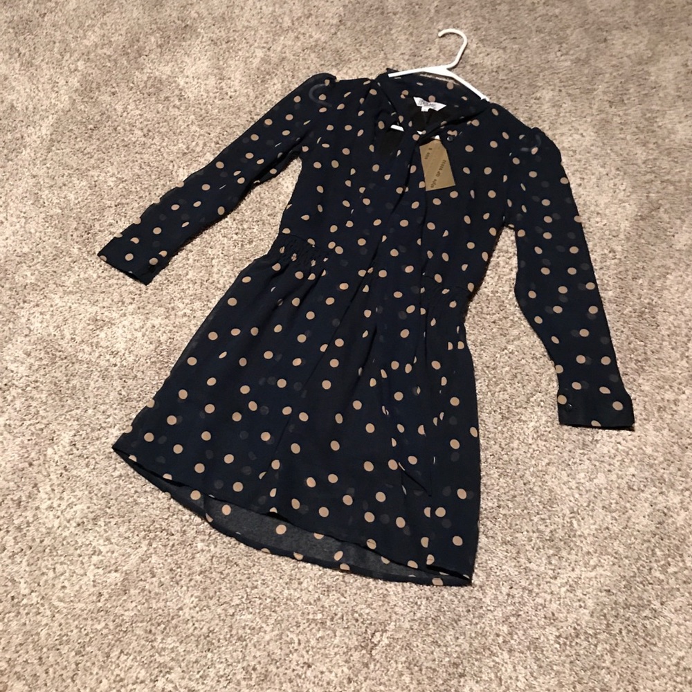 🎀 Charming Navy Blue and Tan Polka Dot Dress 🎀