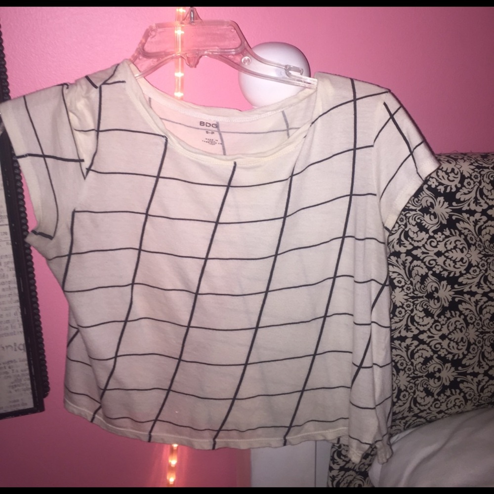 black and white crop top