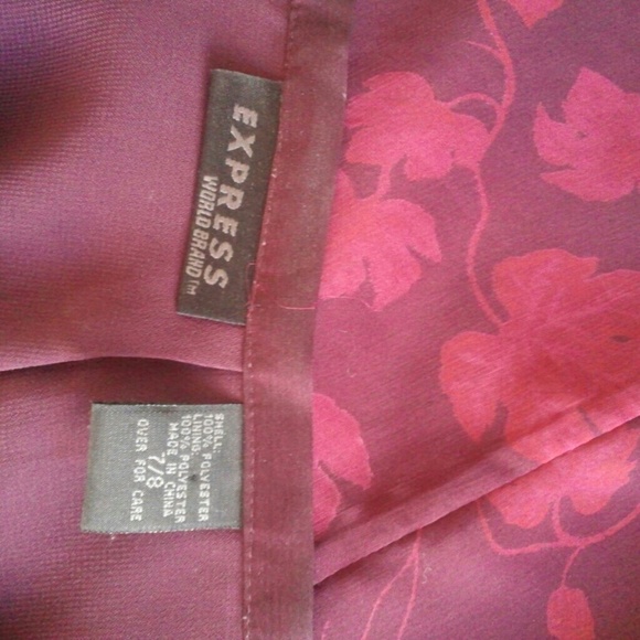 Express pencil skirt. Grape vine motif. - Picture 3 of 4