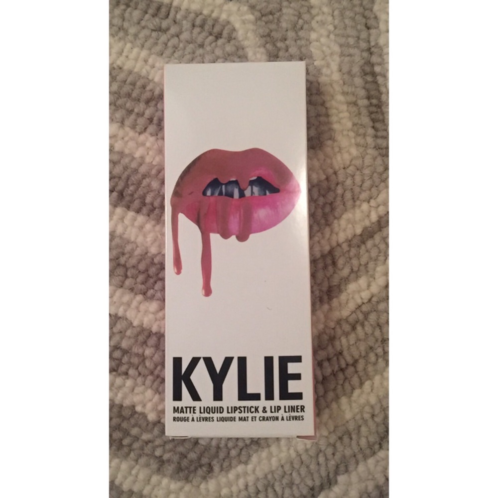 KYLIE LIP KIT