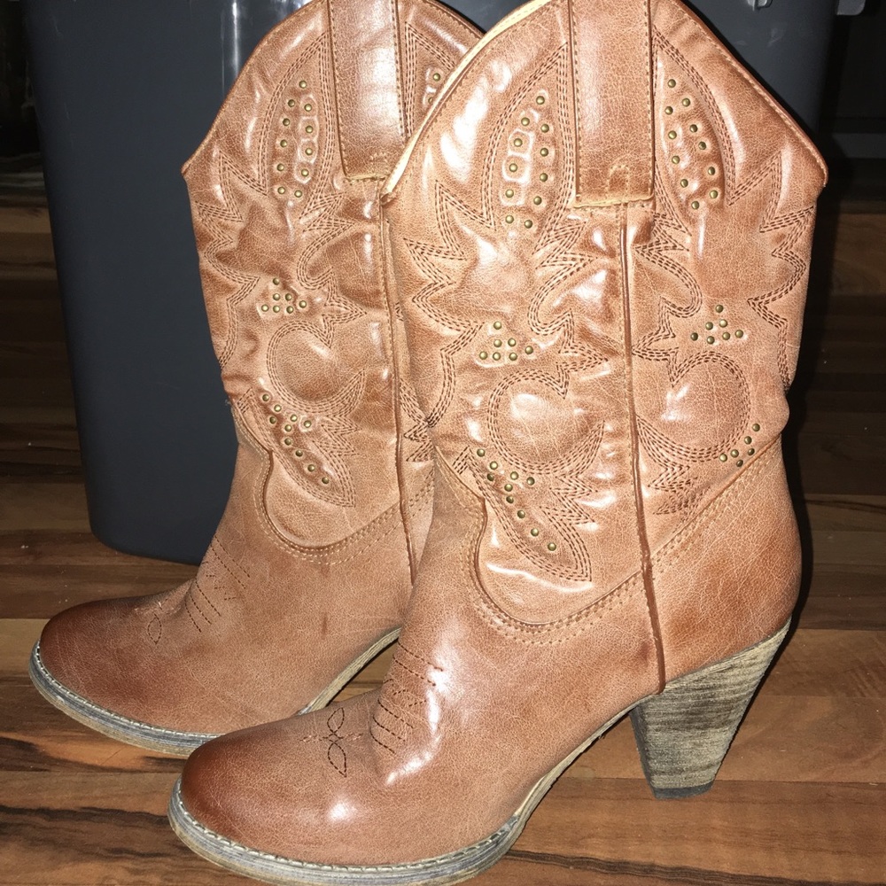 Brown Heel cowboy boots