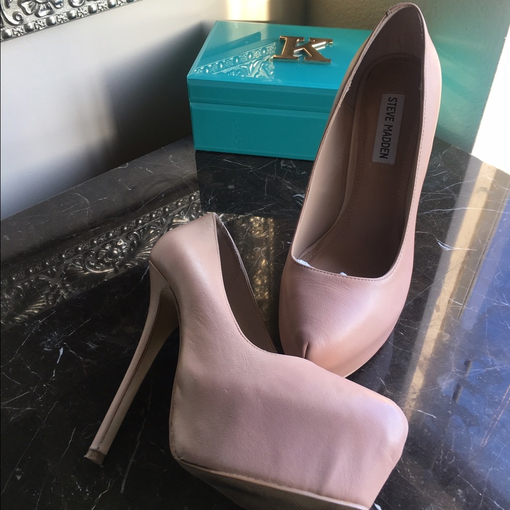 Steve Madden platform Pump 👠