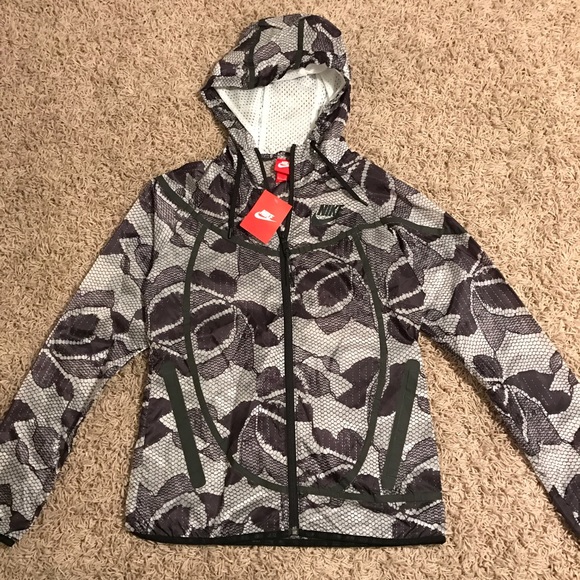Nike Jackets & Blazers - New Nike Printed Running Windbreaker Jacket
