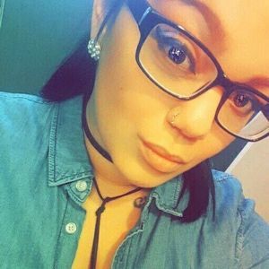 Meet your Posher, Leslie