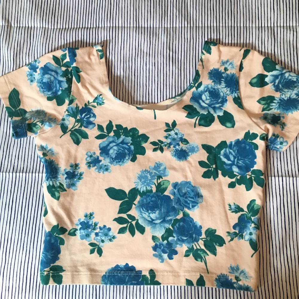Crop top