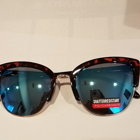 ON SALE Cat Eye Mirror Sunglasses - Picture 5 of 8