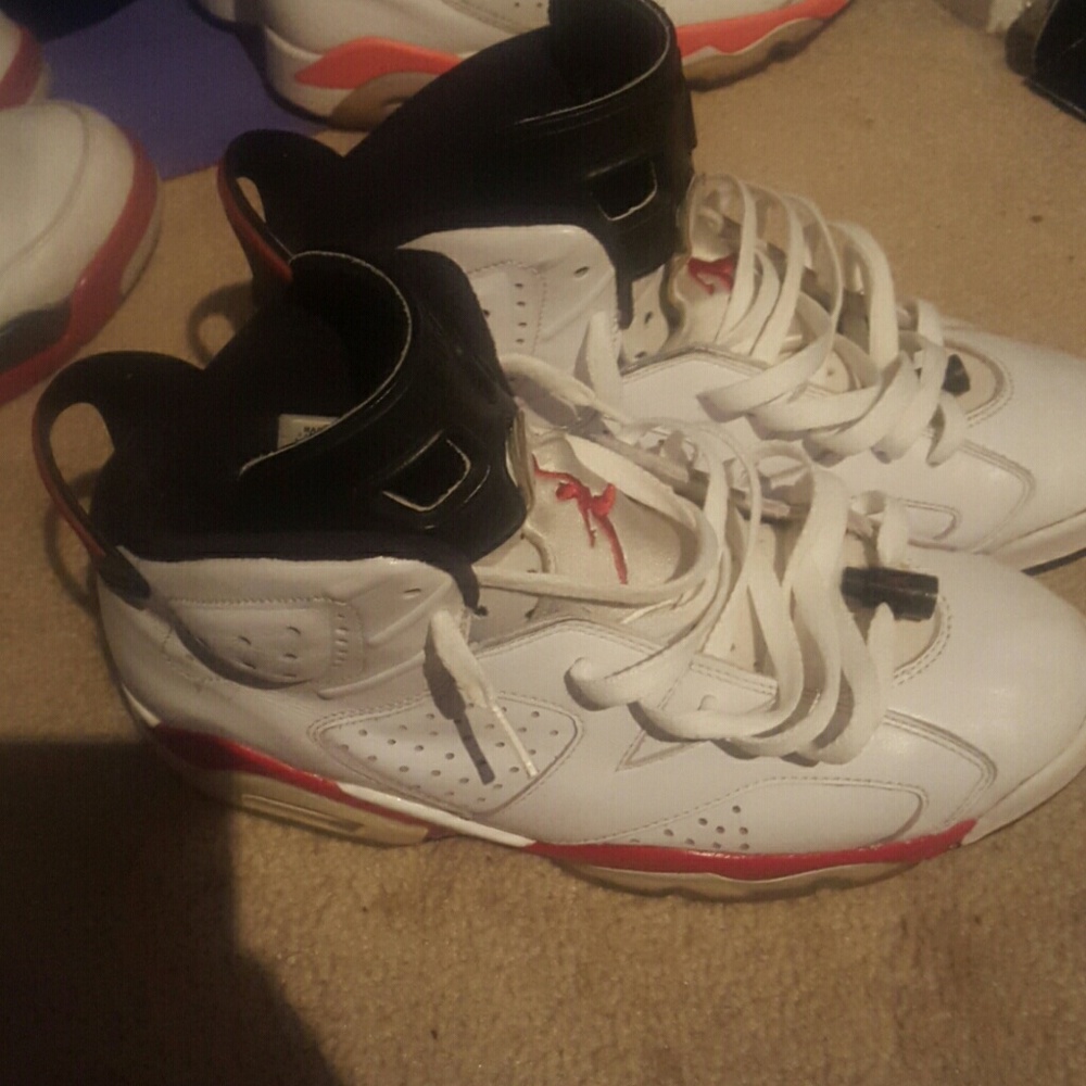 Varsity red 6s