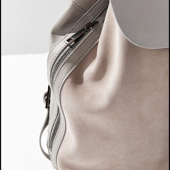 ๐2X HP๐Suede minimalist backpack festival summer - Picture 3 of 6