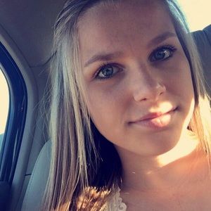 Meet your Posher, Kaylin