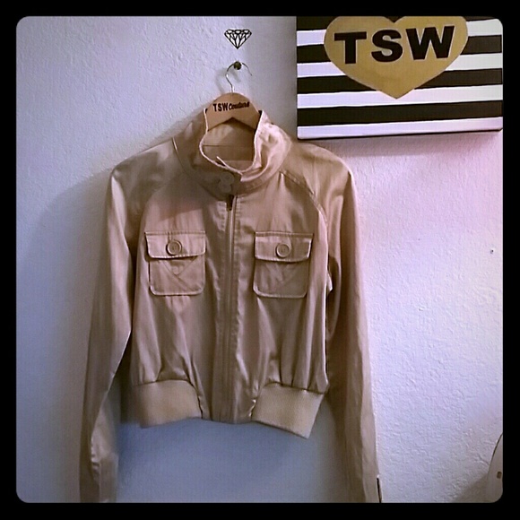 Wet Seal Jackets & Blazers - GOLD Wet Seal short light jacket