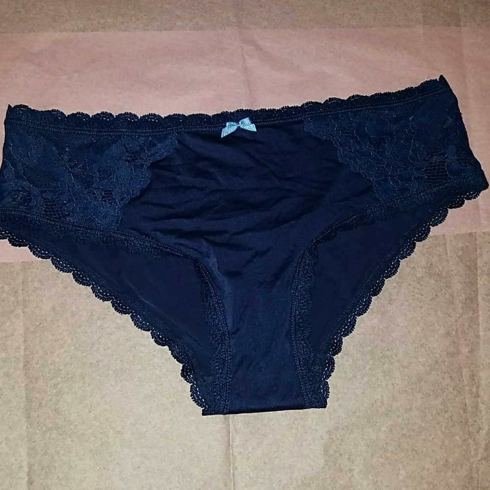 🍑Victoria's Secret M  bralette and S panty🍑 - Picture 6 of 6