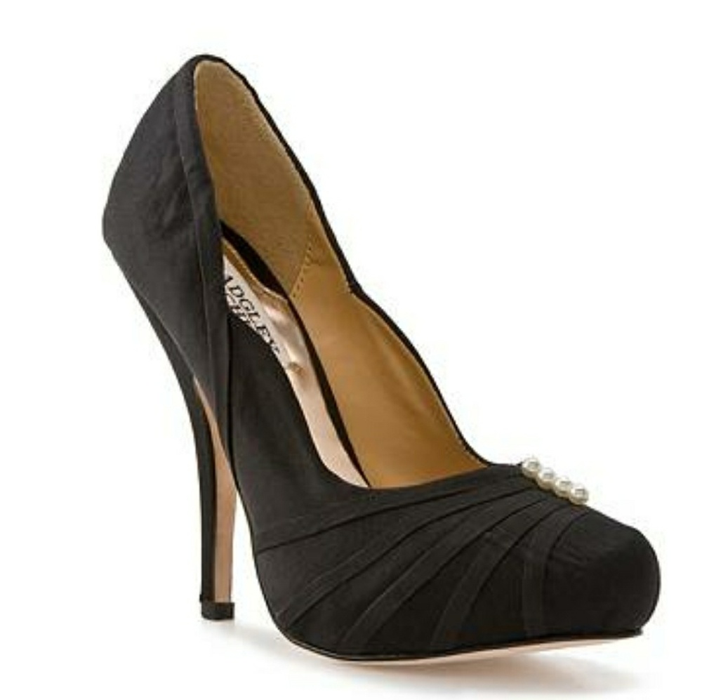 Badgley Mischka Ophelia Pump.  *Blair Waldorf!*