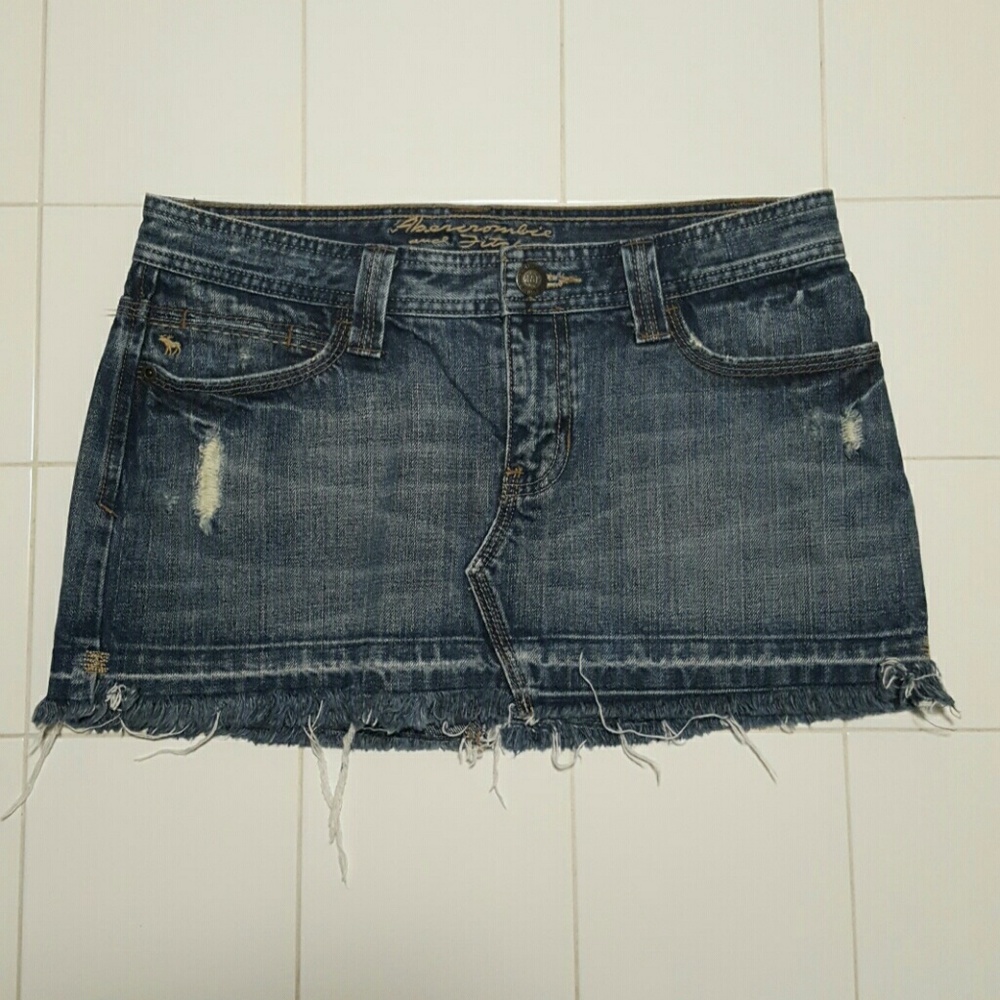 *Final price* Distressed A&F Denim Mini Skirt