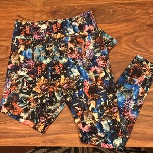 Onzie workout leggings