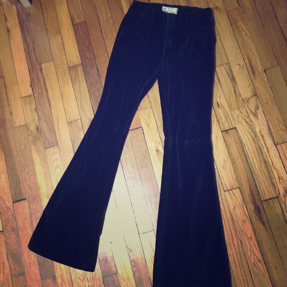 SOLD 👌Velvet Free People Flares!