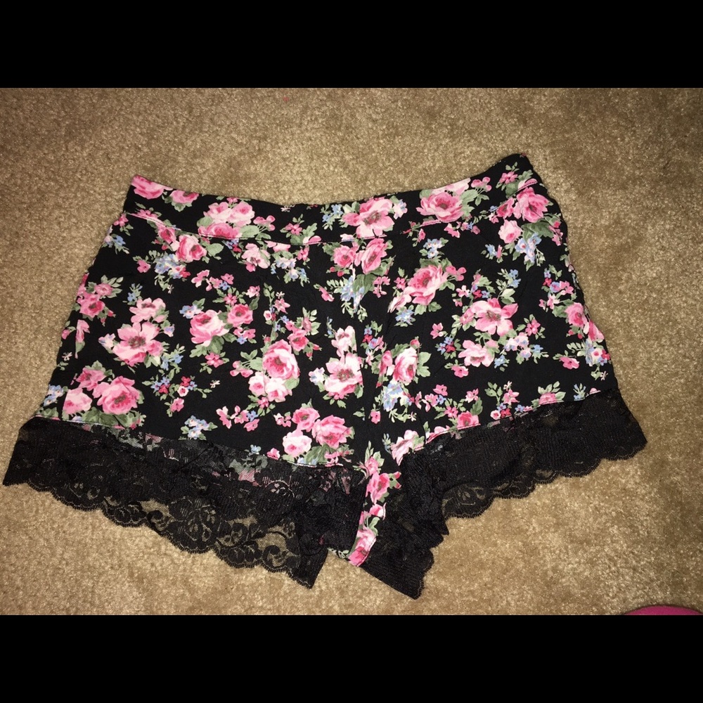 Forever 21 floral lace shorts