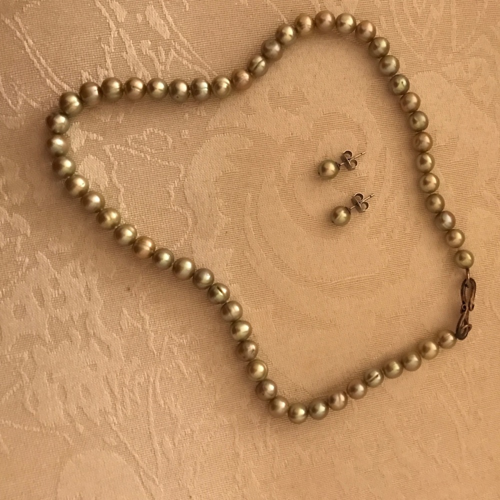 Handmade pearl set