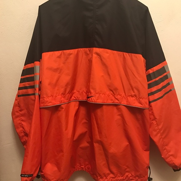 Nike orange and black windbreaker - Picture 3 of 5