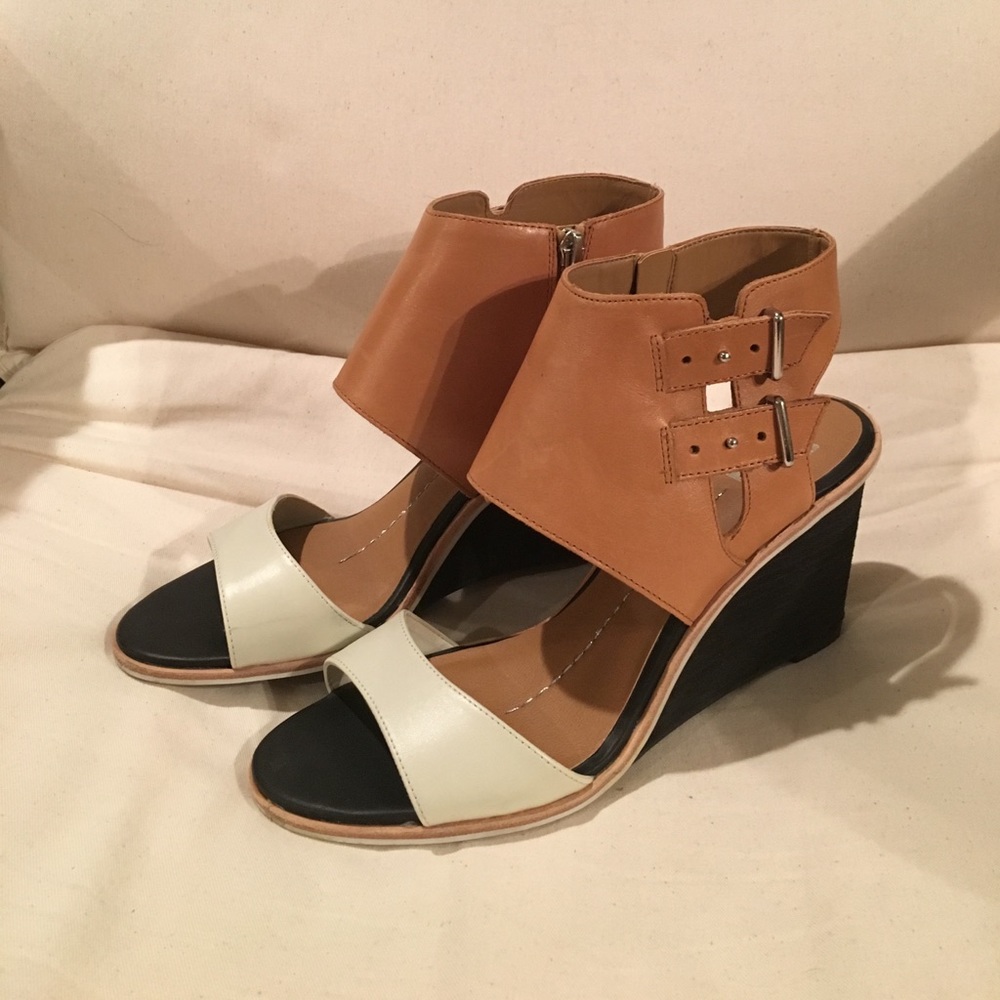 Dolce Vita Sandals