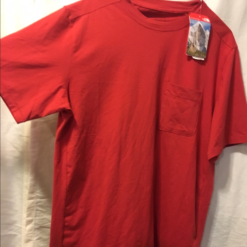 NWT Men's The North Face red top