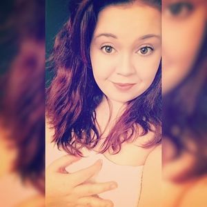 Meet your Posher, Cecilia