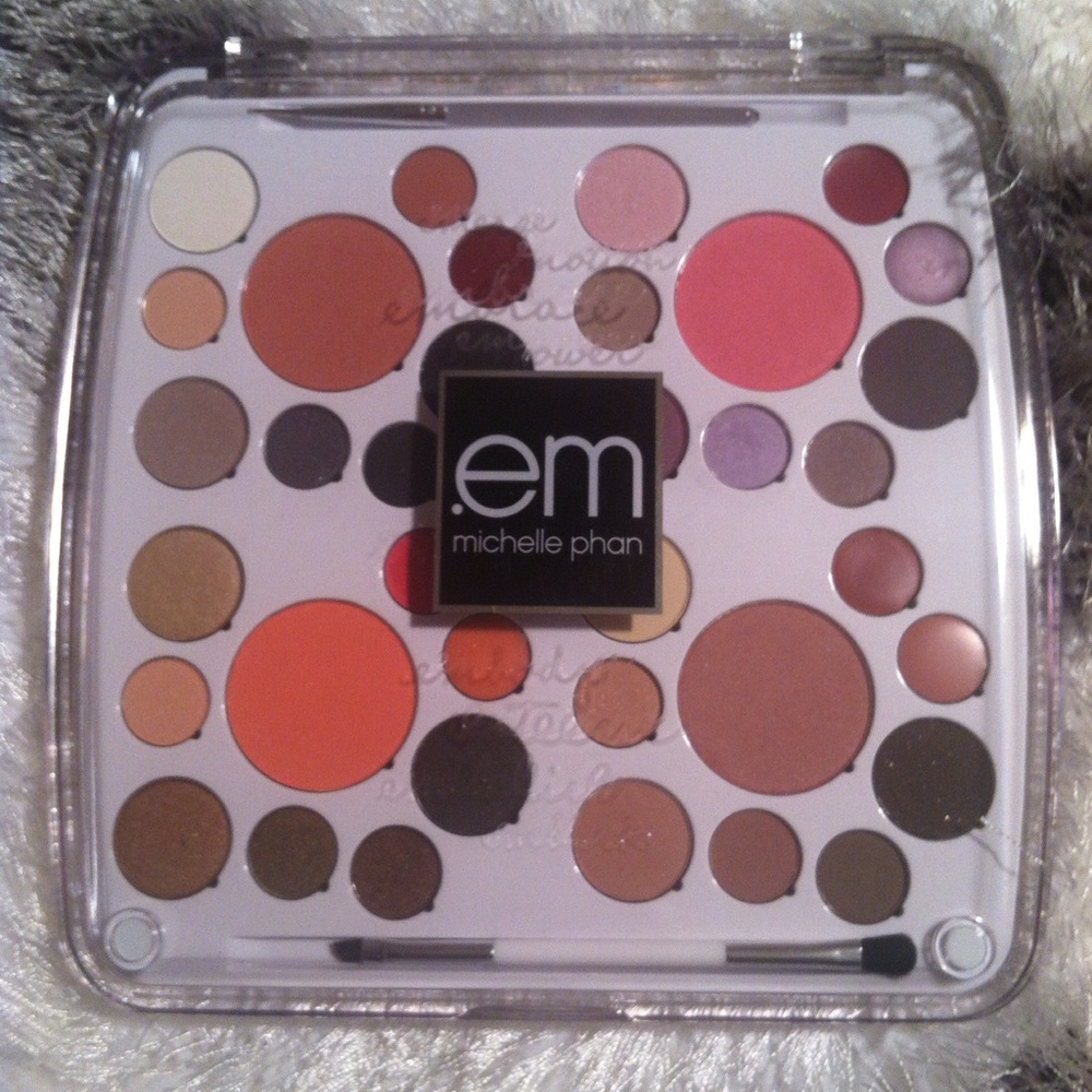 💫final price💫 em cosmetics career life palette