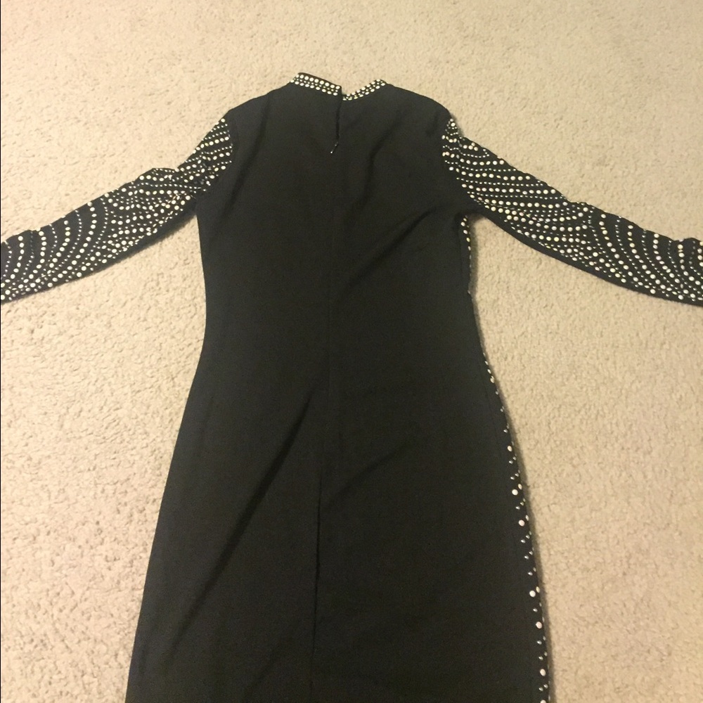 Dress - Picture 2 of 4