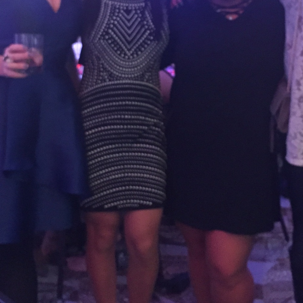Dress - Picture 4 of 4