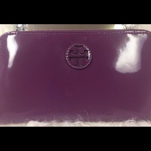 TORY BURCH  Patent Zip Around Wallet