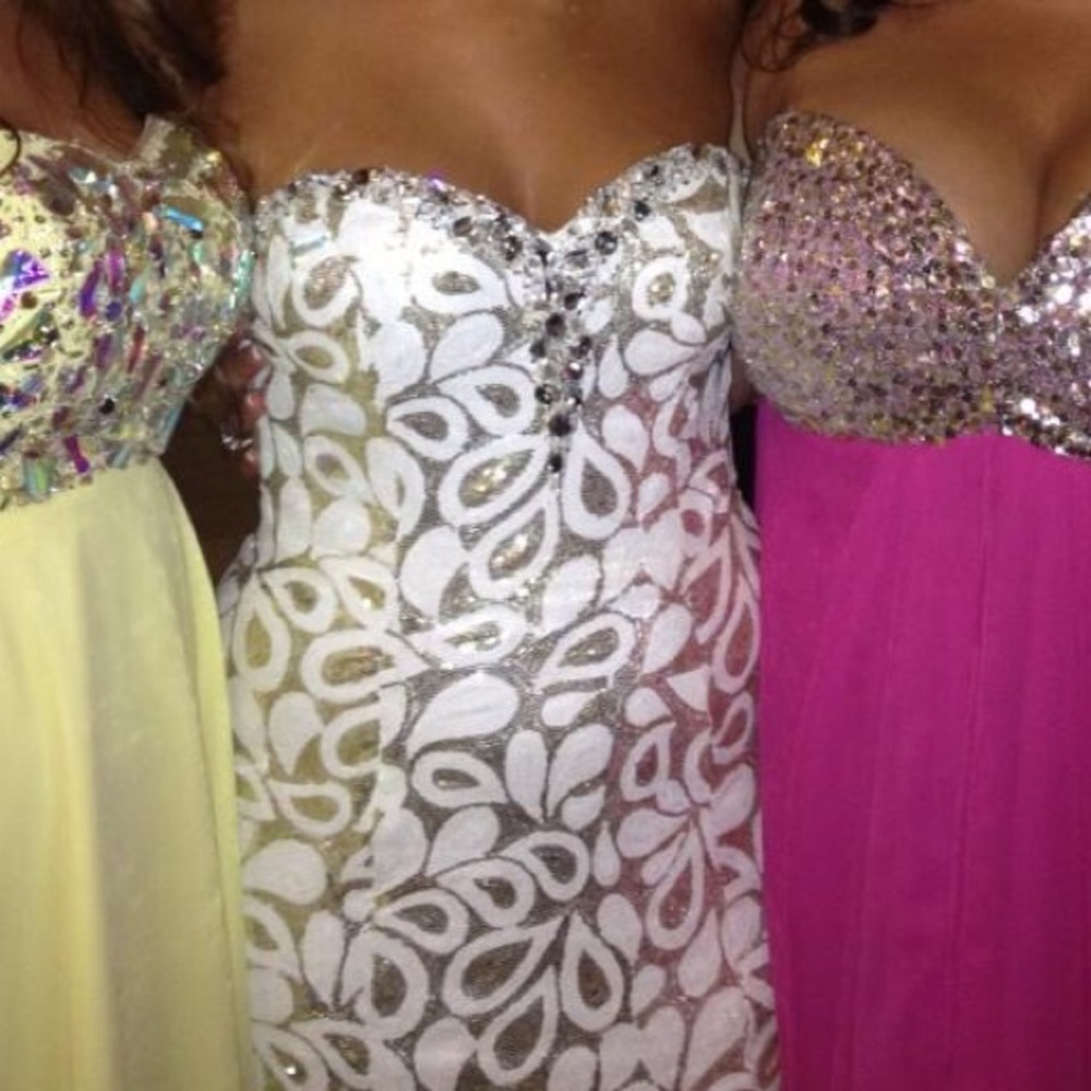 Prom Dress - Picture 2 of 5