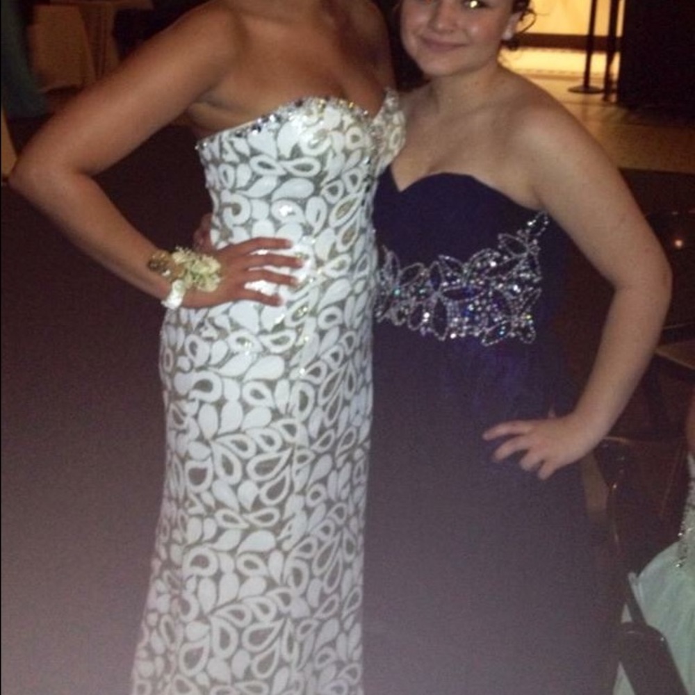 Prom Dress - Picture 4 of 5