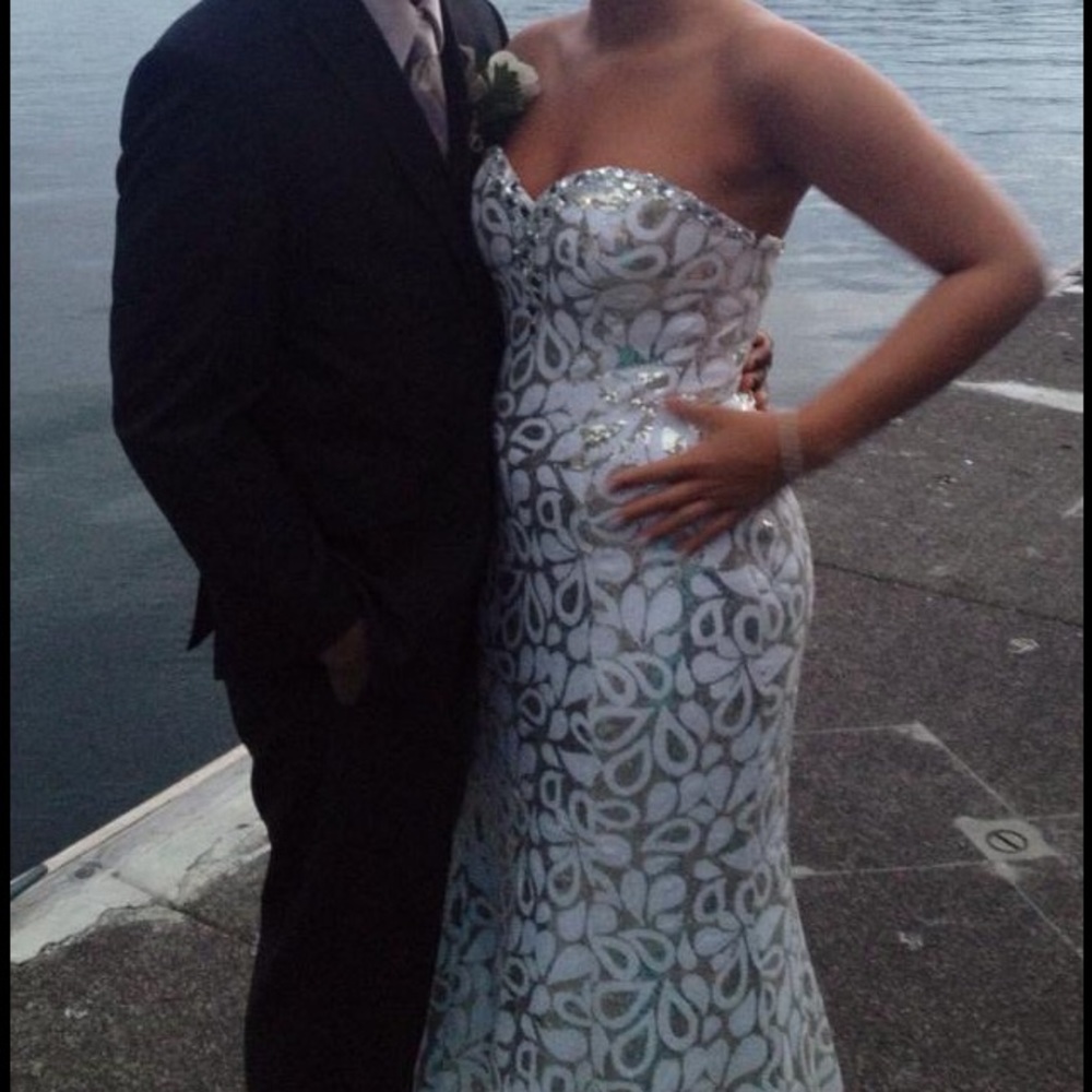 Prom Dress - Picture 5 of 5