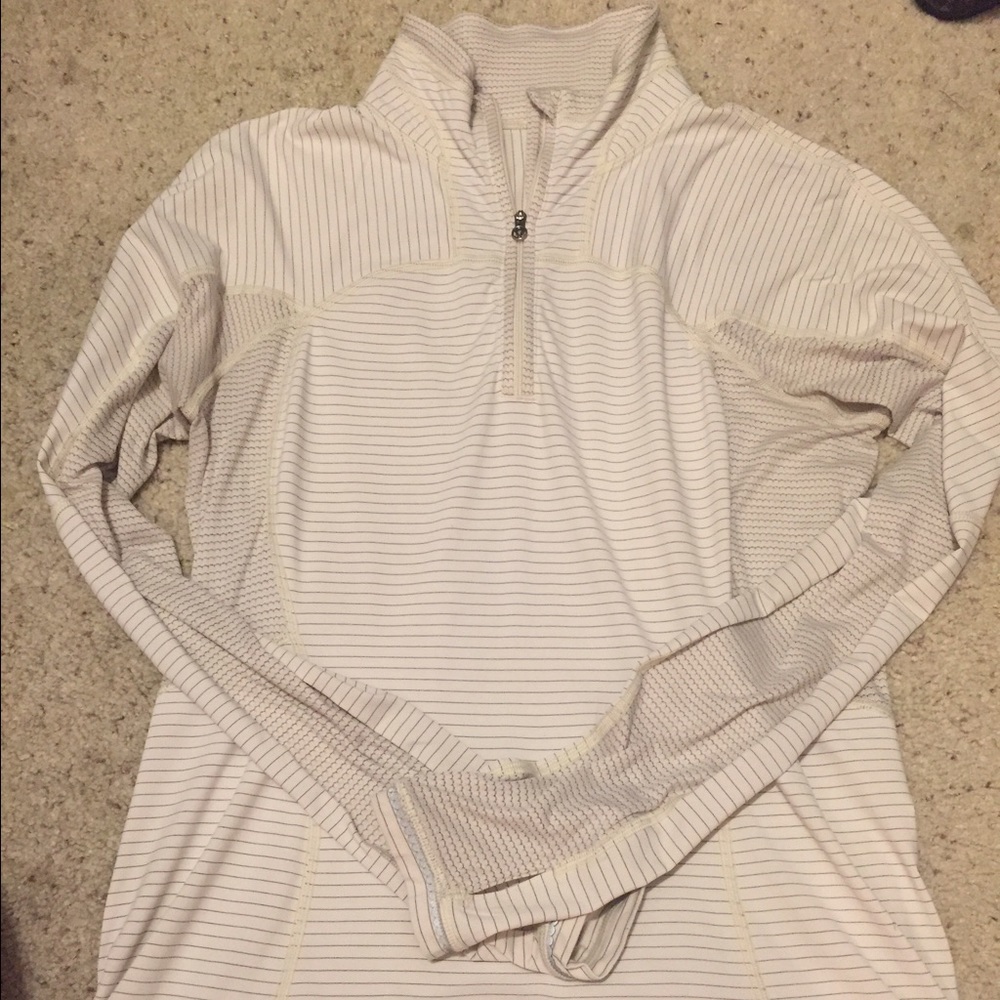 Lululemon pullover top