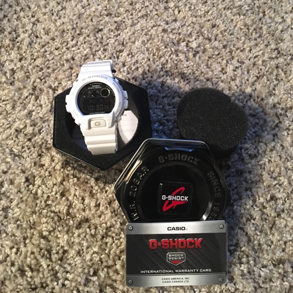 BRAND NEW G SHOCK WHITE WATCH