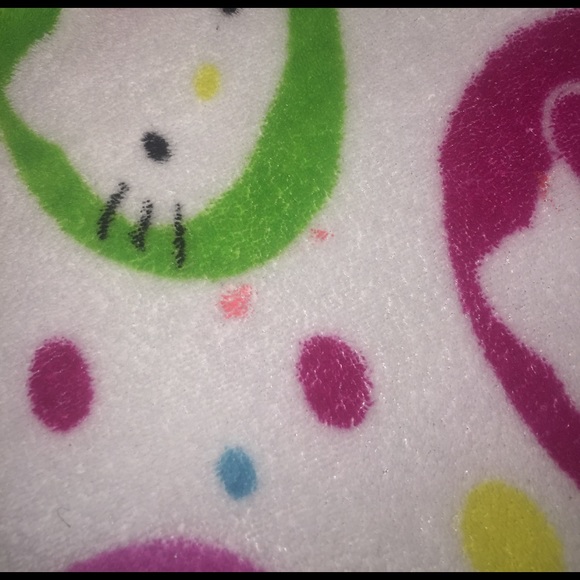 Hello Kitty Wrap/Robe - Picture 2 of 2