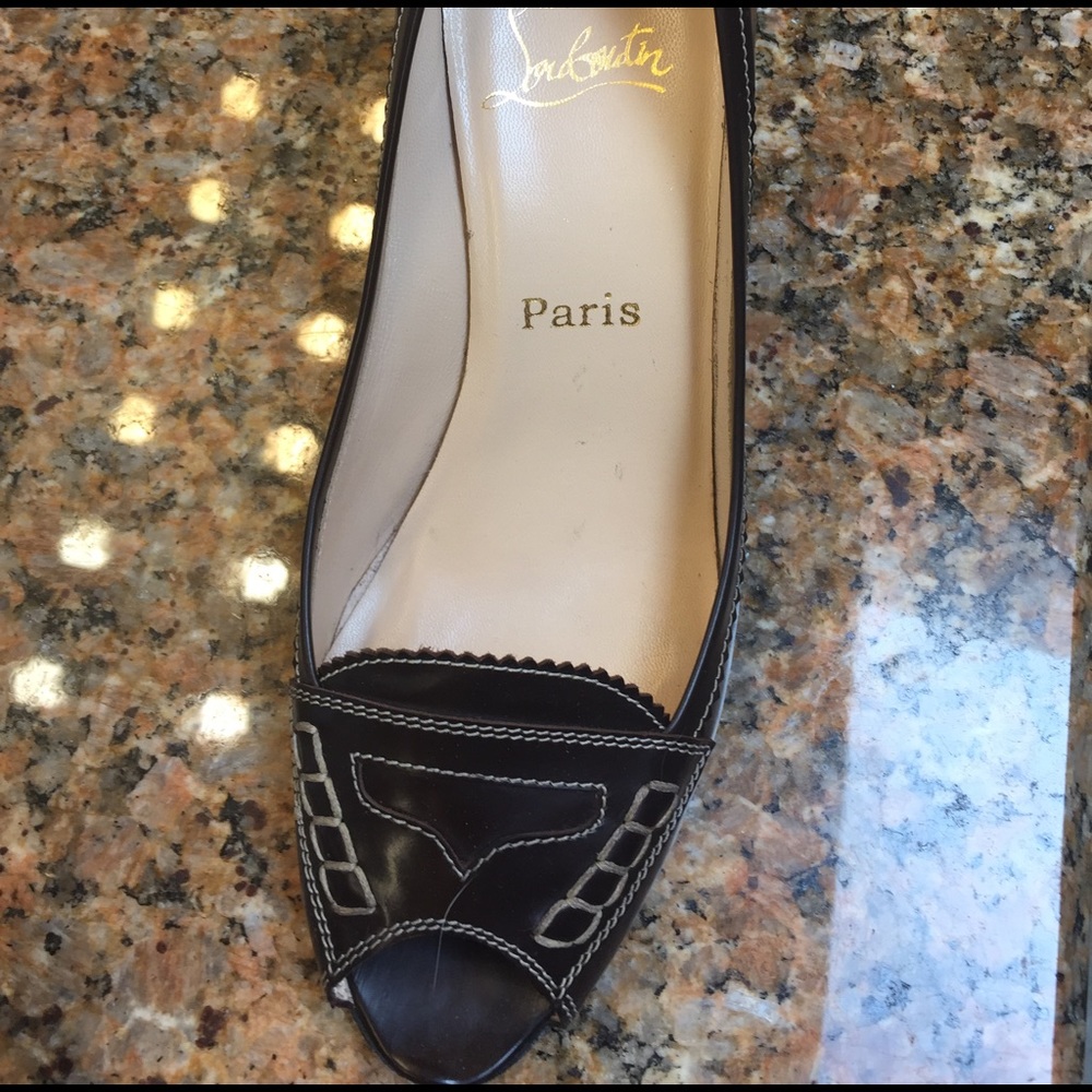 💯💯💯Christian Louboutin -Brown Pumps