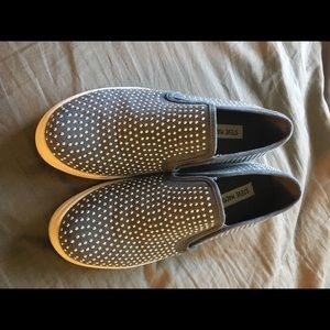 Steve Madden Excitt Grey Sneakers.