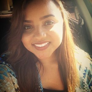 Meet your Posher, April