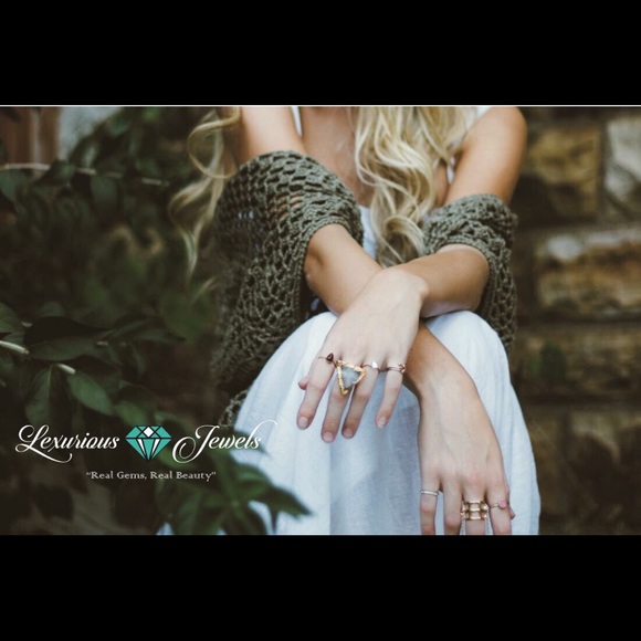 Meet your Posher, Lexie - Picture 2 of 3