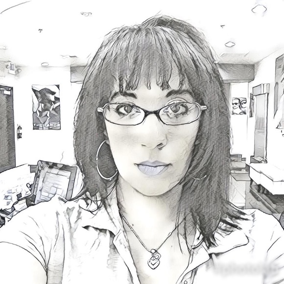 Meet your Posher, Lexie - Picture 3 of 3